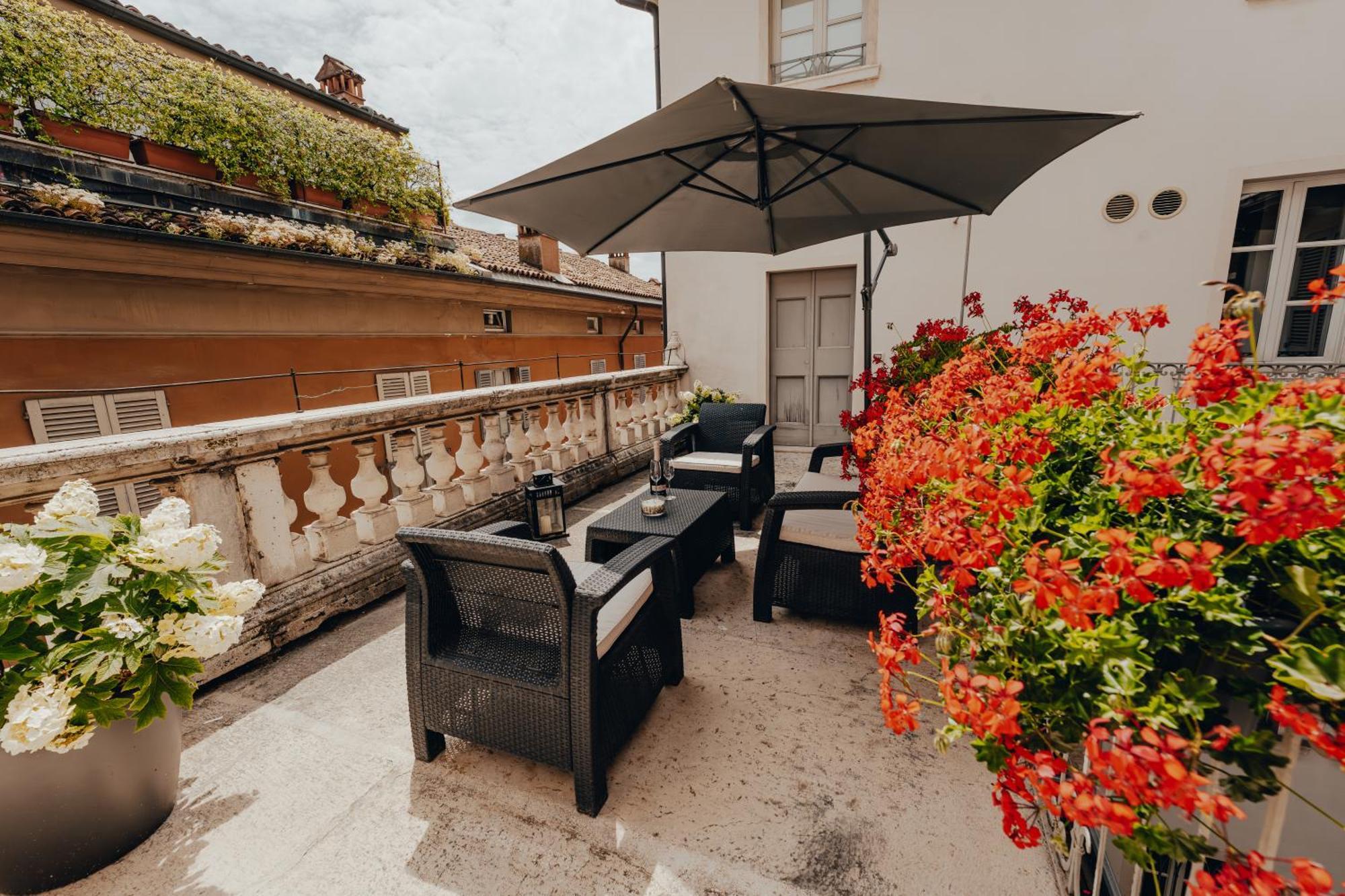 L'Altana City House Брешия Экстерьер фото